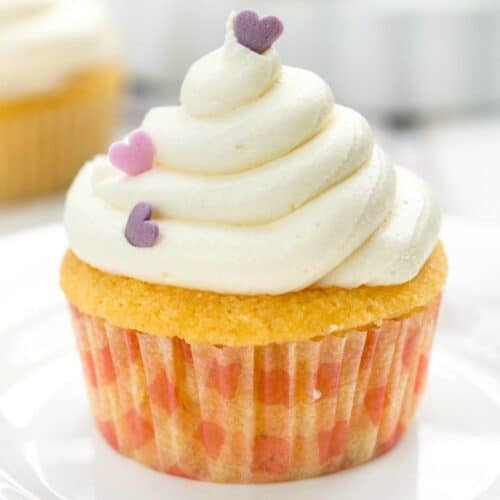 Simple Vanilla Cupcakes Recipe 