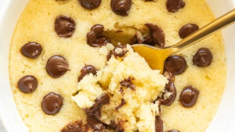 Best Ever Easy Vanilla Mug Cake Recipe with Chocolate Chips