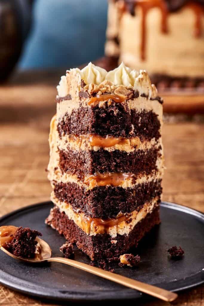 Vegan Snickers Cake - The Big Man's World