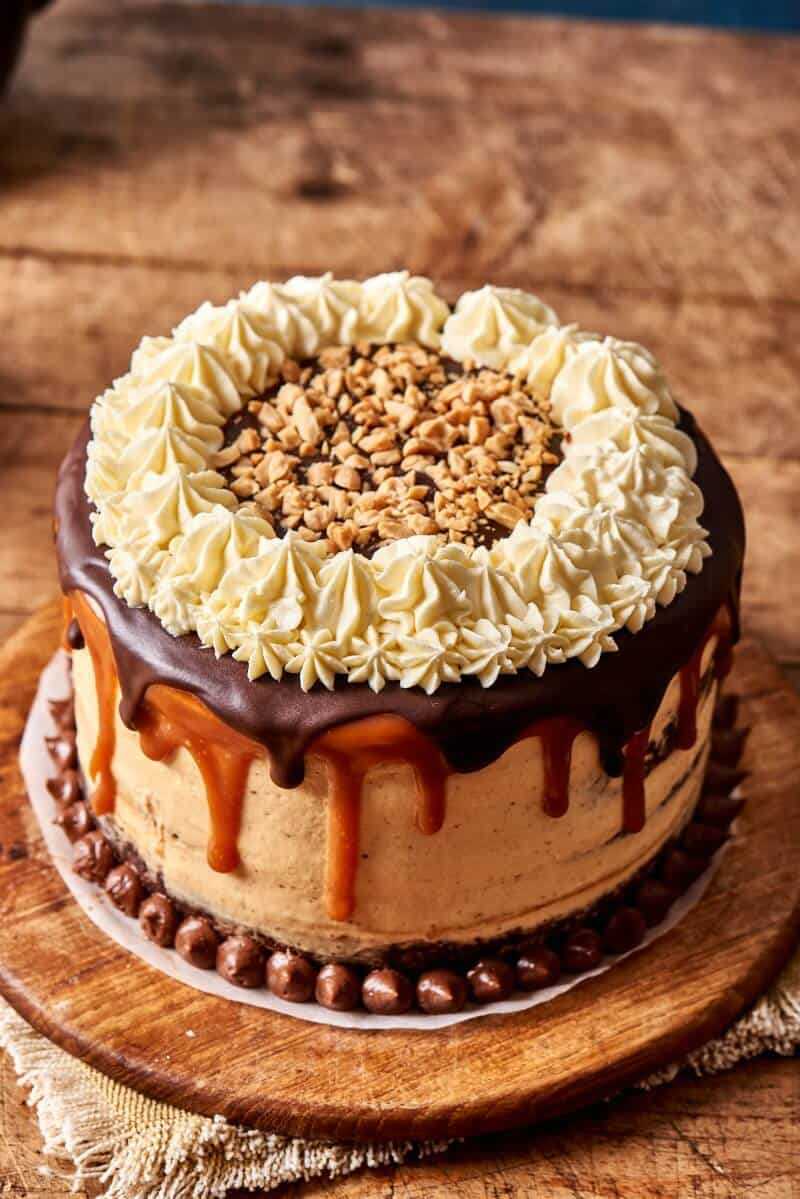 snickers chocolate cake