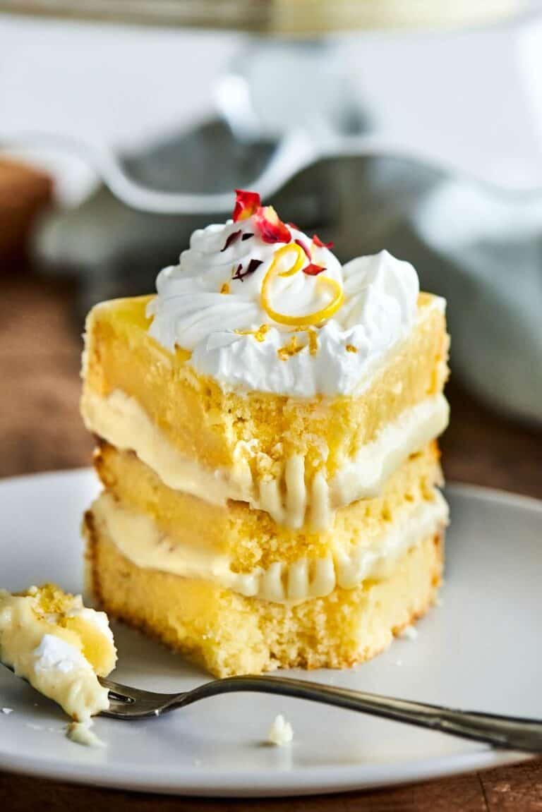 Keto Lemon Cake {2g carbs} - The Big Man's World