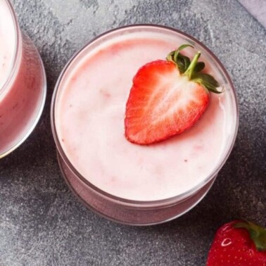 cropped-keto-strawberry-smoothie.jpg