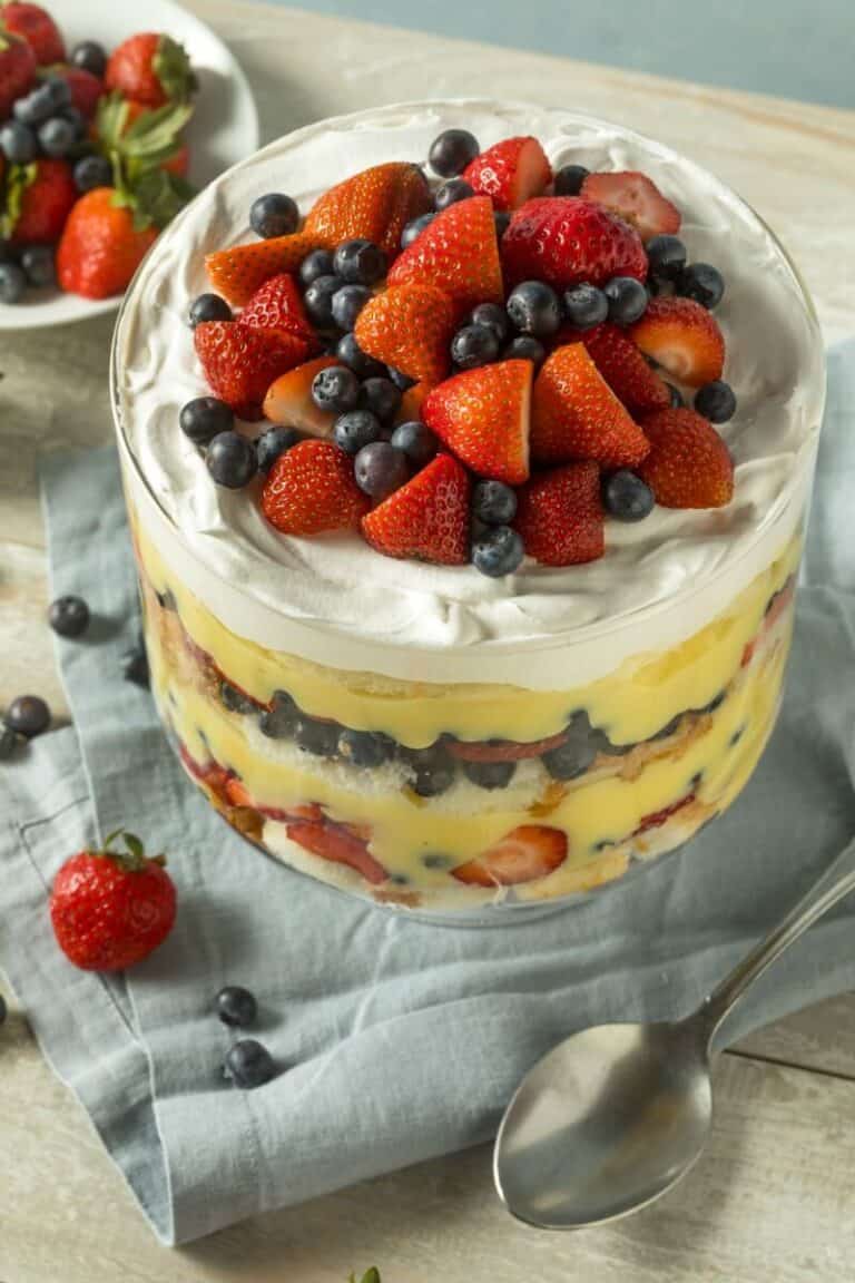 Homemade Keto Trifle {3g carbs} - The Big Man's World