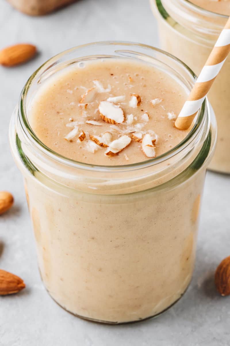 Almond Milk Smoothie Just 3 Ingredients The Big Man s World