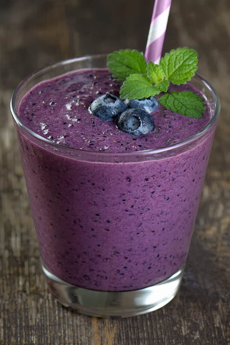 Make A Blueberry Coffee Smoothie In Sabang
