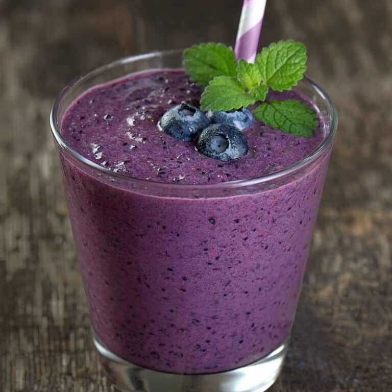 Keto Blueberry Smoothie {3 Ingredients} - The Big Man's World