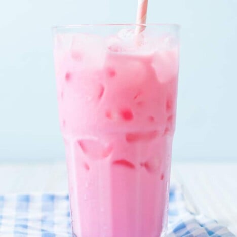 Keto Pink Drink {Starbucks Copycat} - The Big Man's World