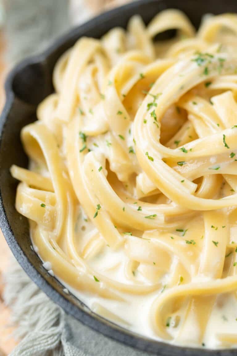 2-minute-keto-alfredo-sauce-recipe-4-ingredients-and-so-easy