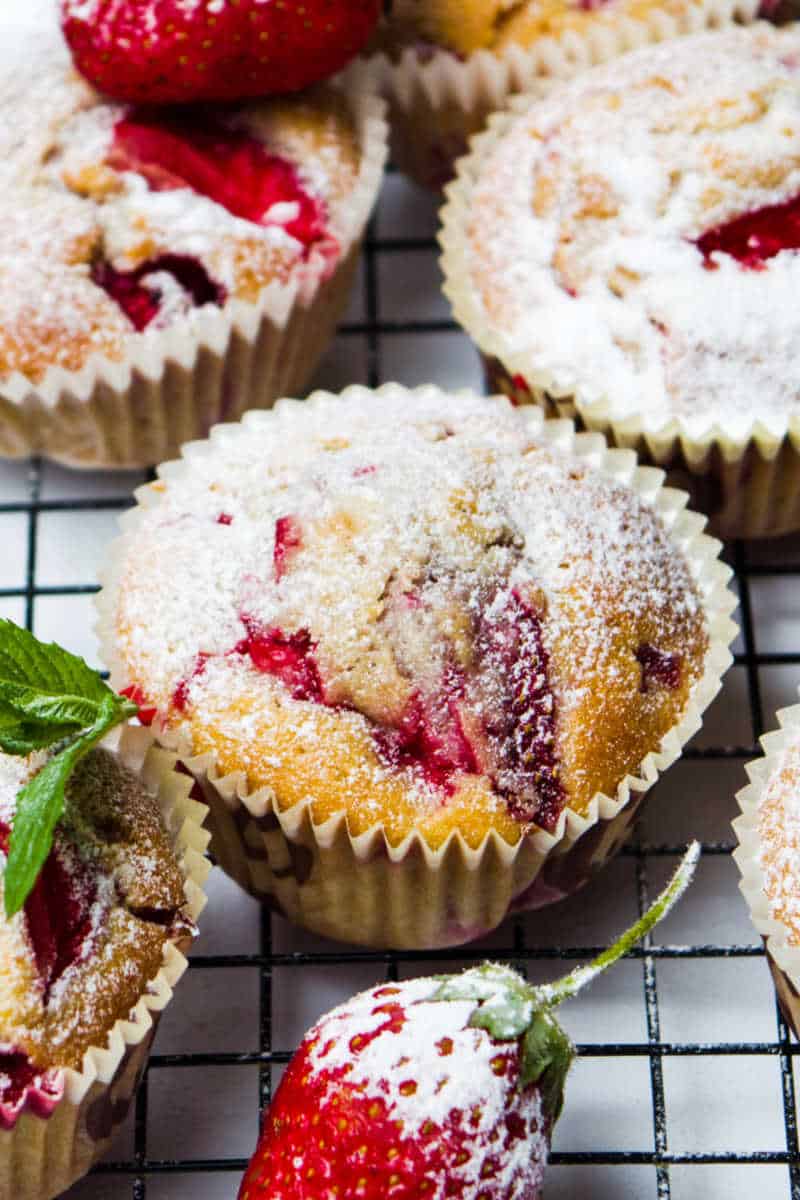 almond flour strawberry muffins