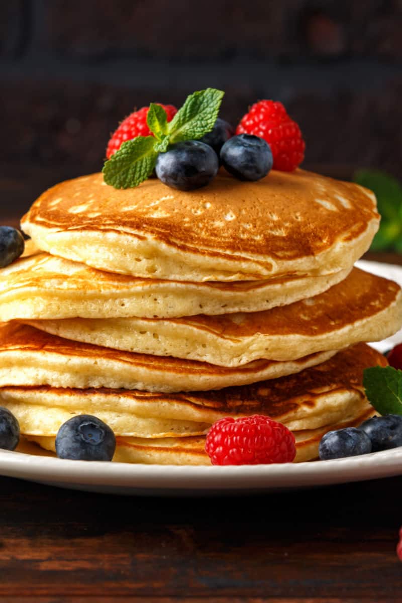 Low Calorie Pancakes {Under 150 calories!} - The Big Man's World ®