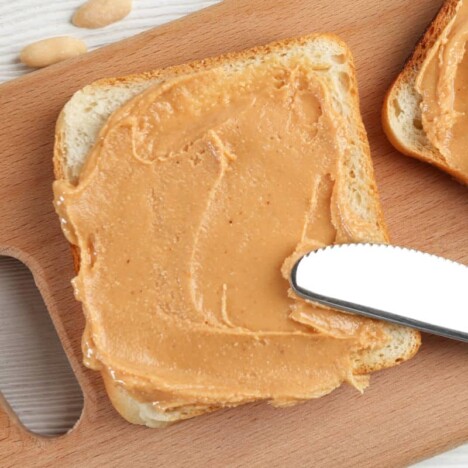 Low Calorie Peanut Butter {Under 25 calories} - The Big Man's World