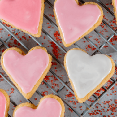 VALENTINE’S DAY DESSERTS COVER IMAGE