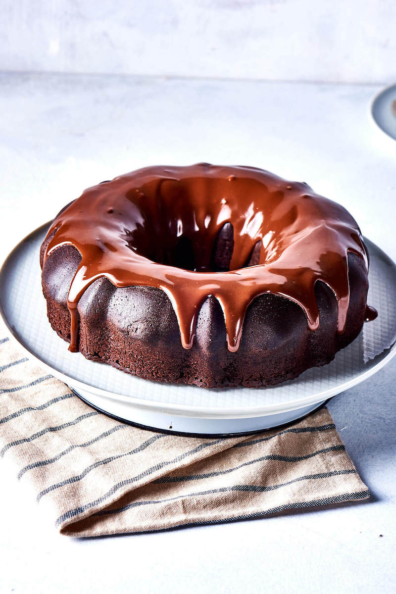 chocolate glaze for cake without corn syrup