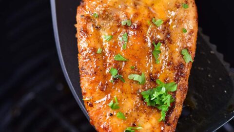 https://thebigmansworld.com/wp-content/uploads/2022/04/air-fryer-chicken-breast-recipe-480x270.jpg