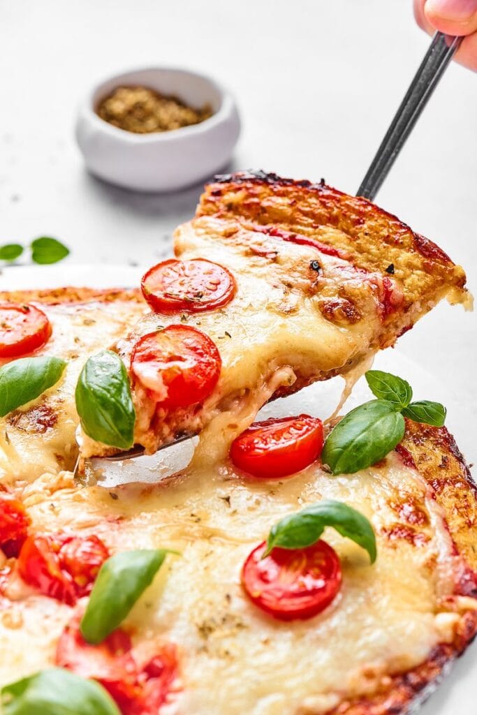 Cauliflower Pizza Crust (Under 100 calories!) The Big Man's World