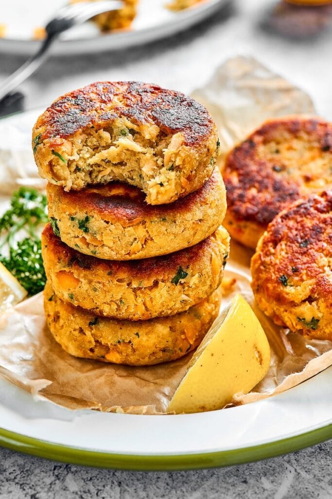 5 Minute Keto Salmon Patties (Salmon cakes!)- The Big Man's World