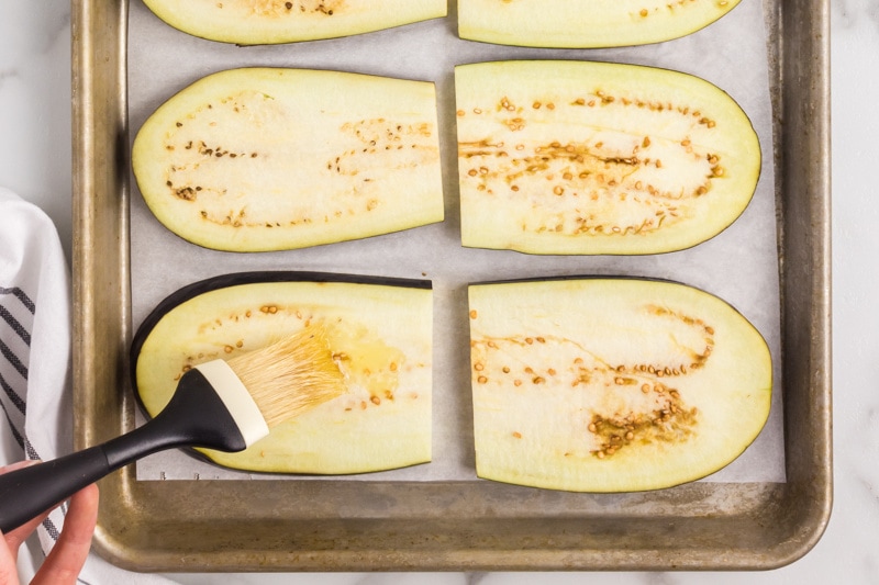 seasoning eggplant.