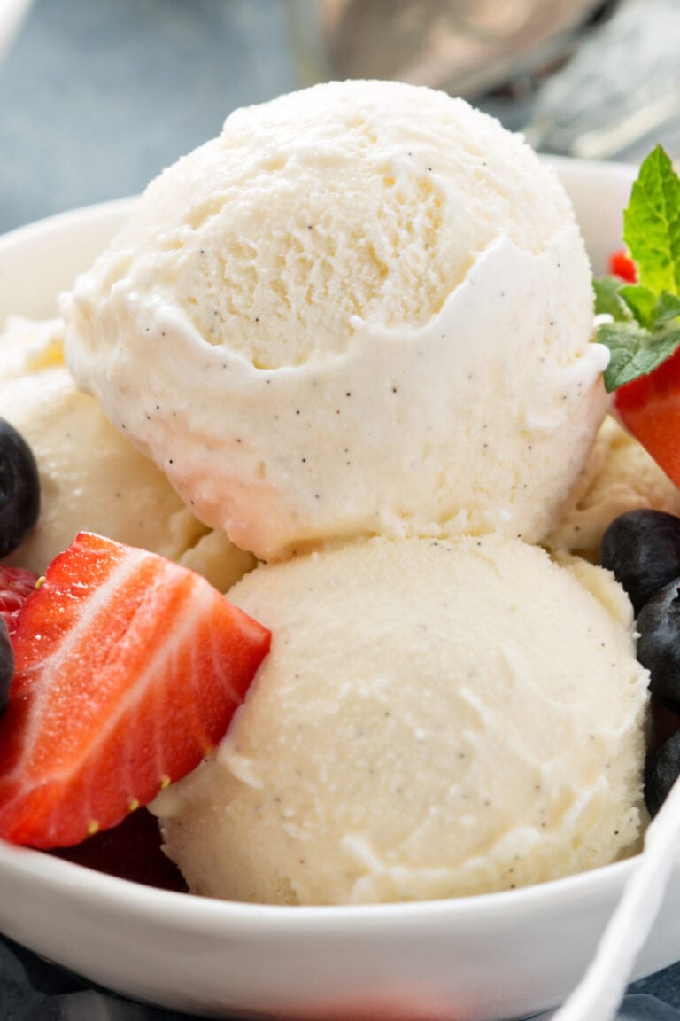 Cashew Milk Ice Cream with 4 Ingredients No Dairy Needed!