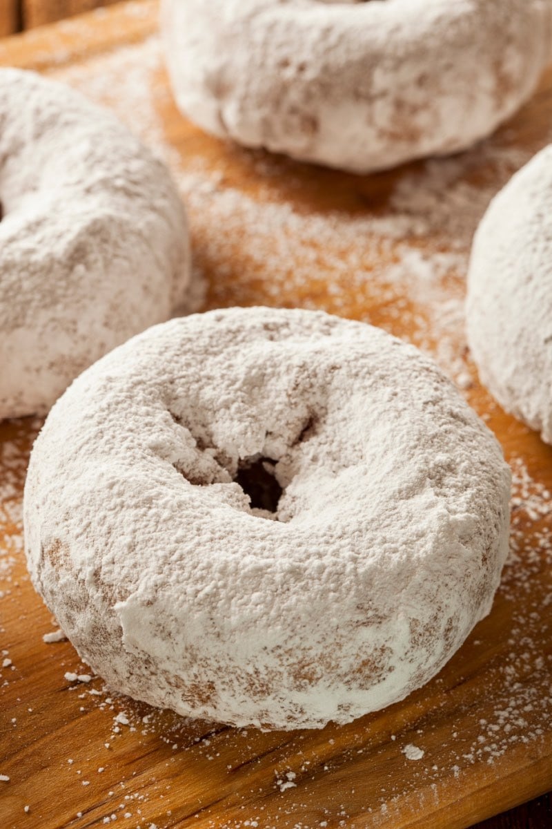 powdered donut.