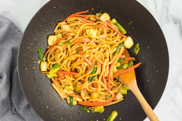 10-Minute Korean Spicy Noodles - The Big Man's World
