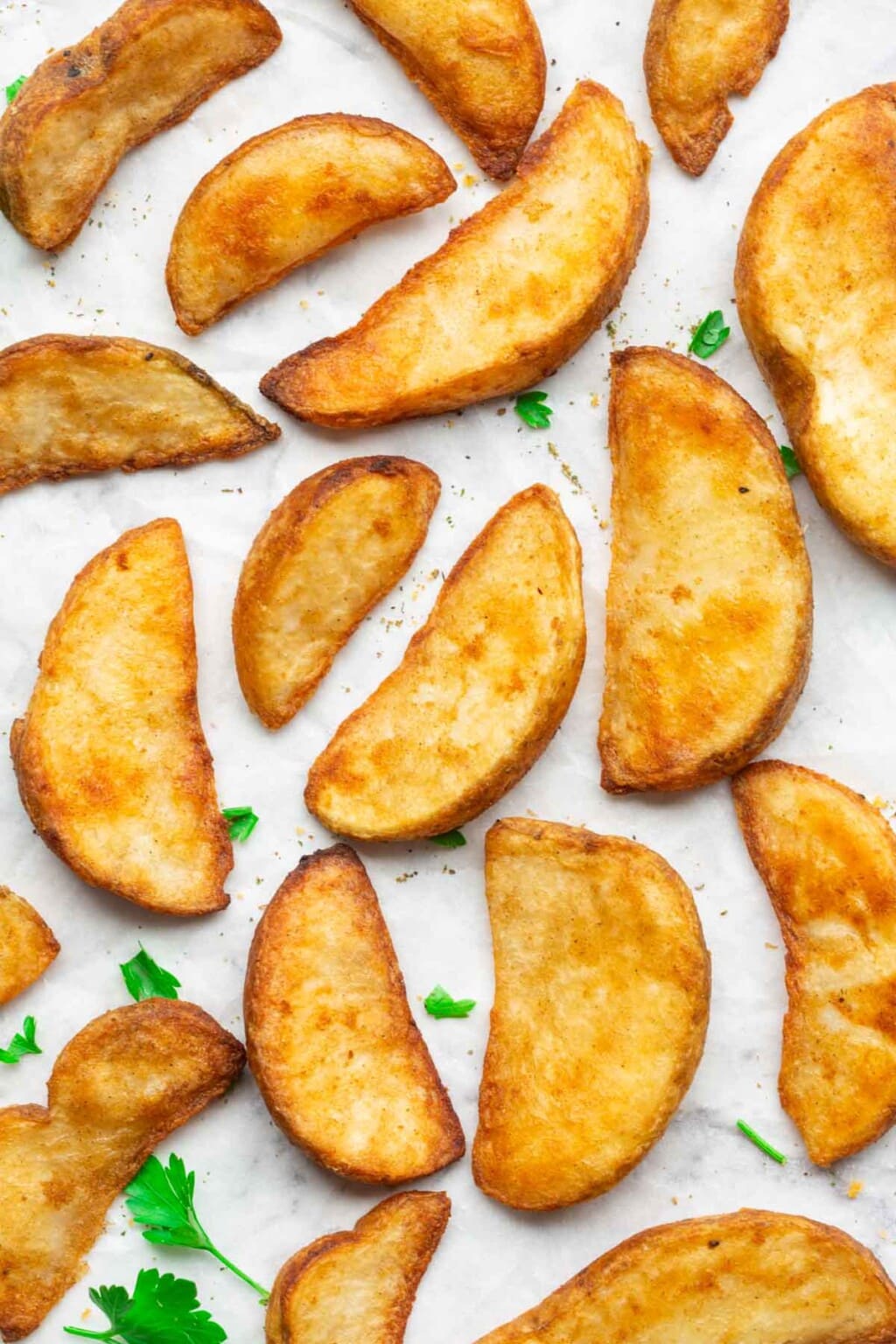 Air Fryer Potato Wedges (Crispy, Fluffy, And Healthier!)