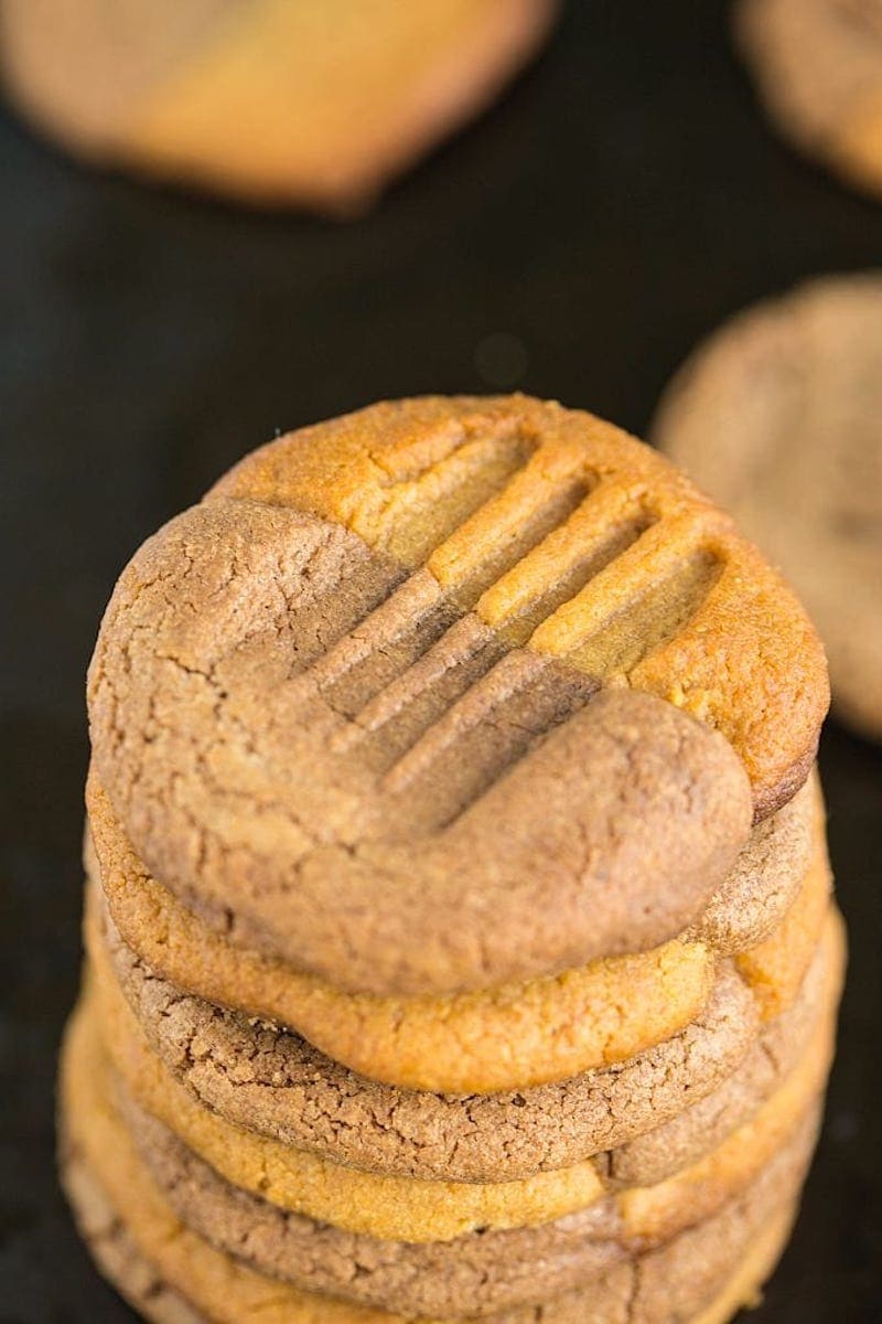 peanut butter cookies nutella.