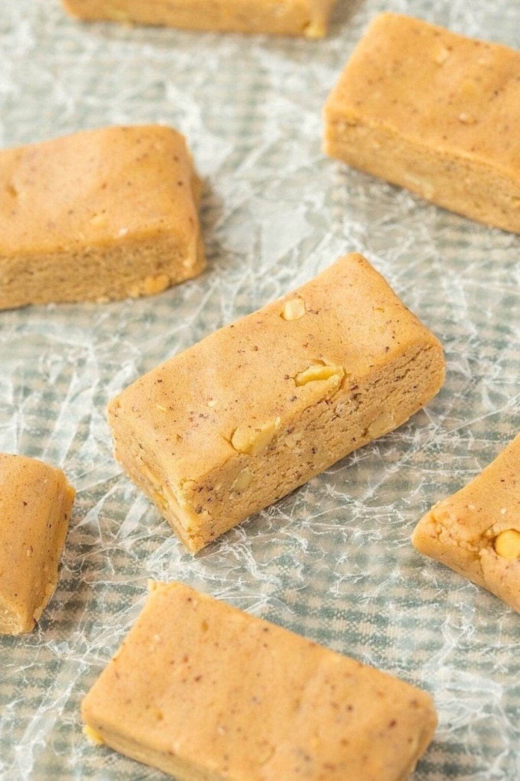 Banana Protein Bars {20g protein} - The Big Man's World