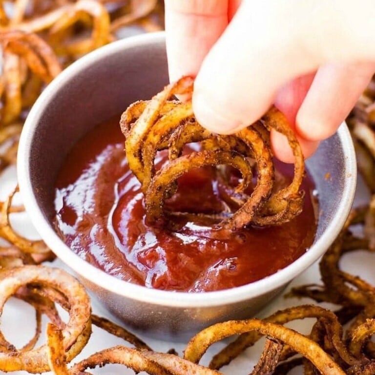 Crispy Curly Fries {oven or air fryer} - The Big Man's World