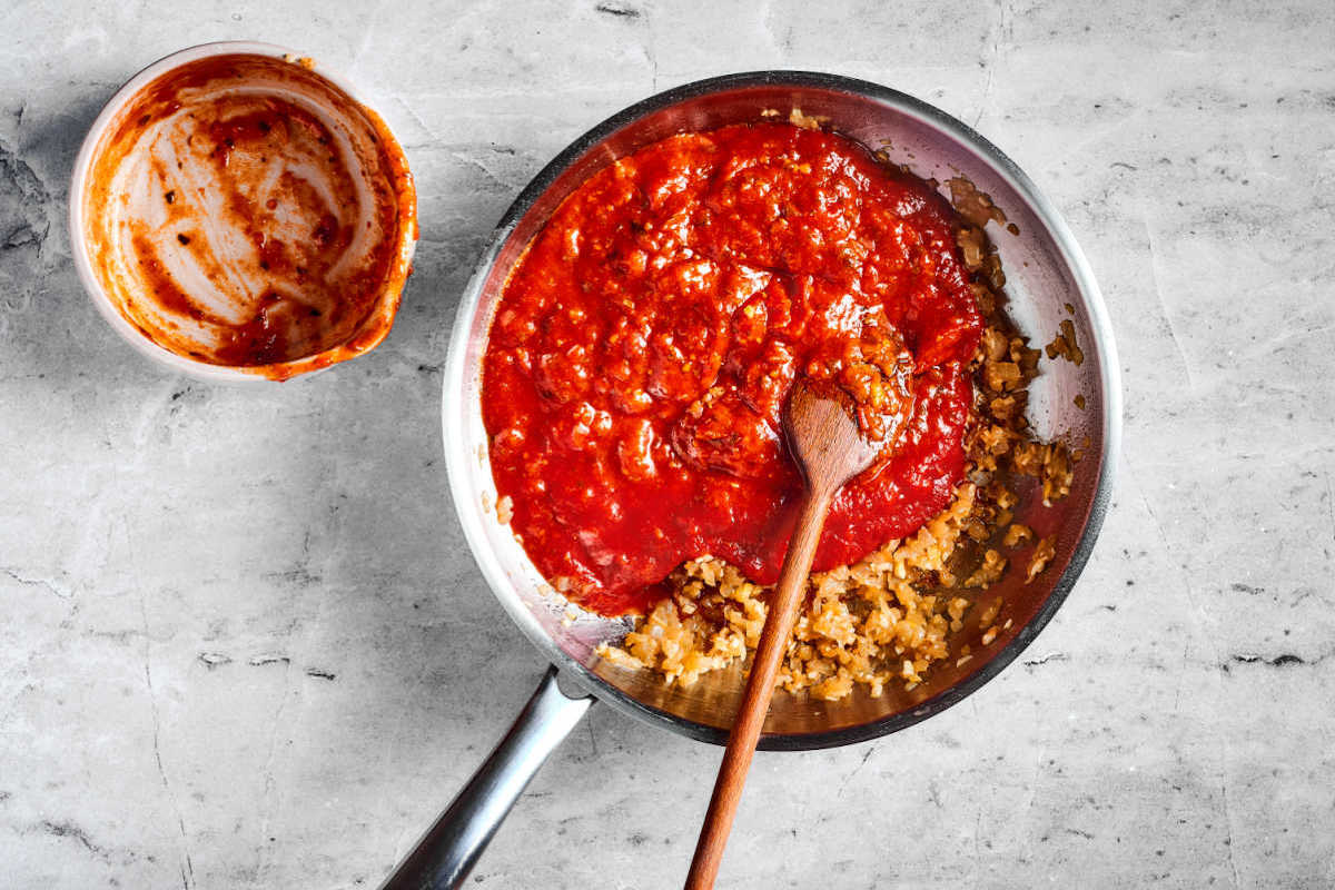 how to make pomodoro sauce.