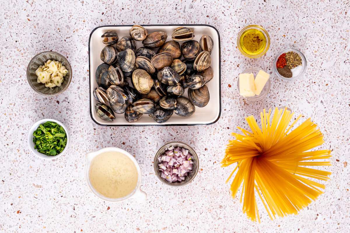 washed and cleaned mussels in a bowl.