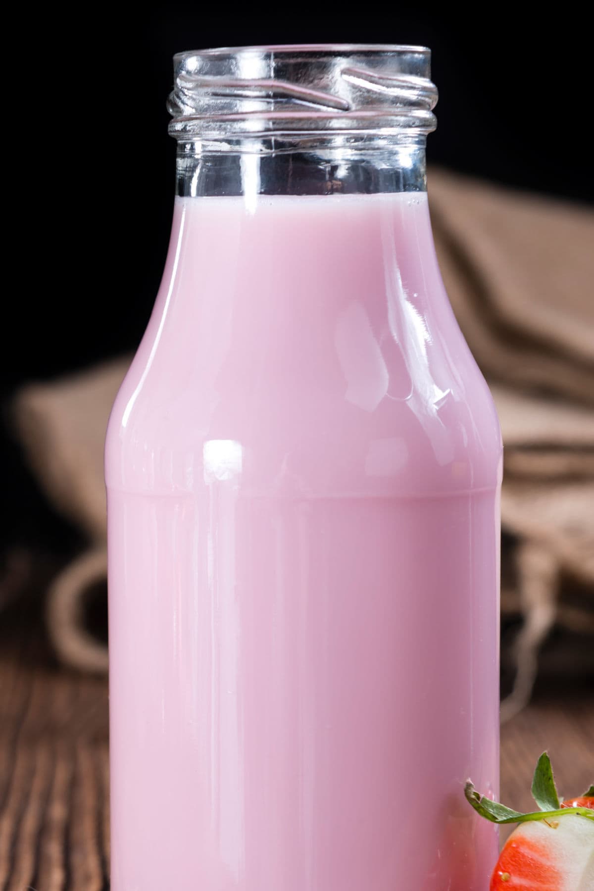 how to make strawberry milk.