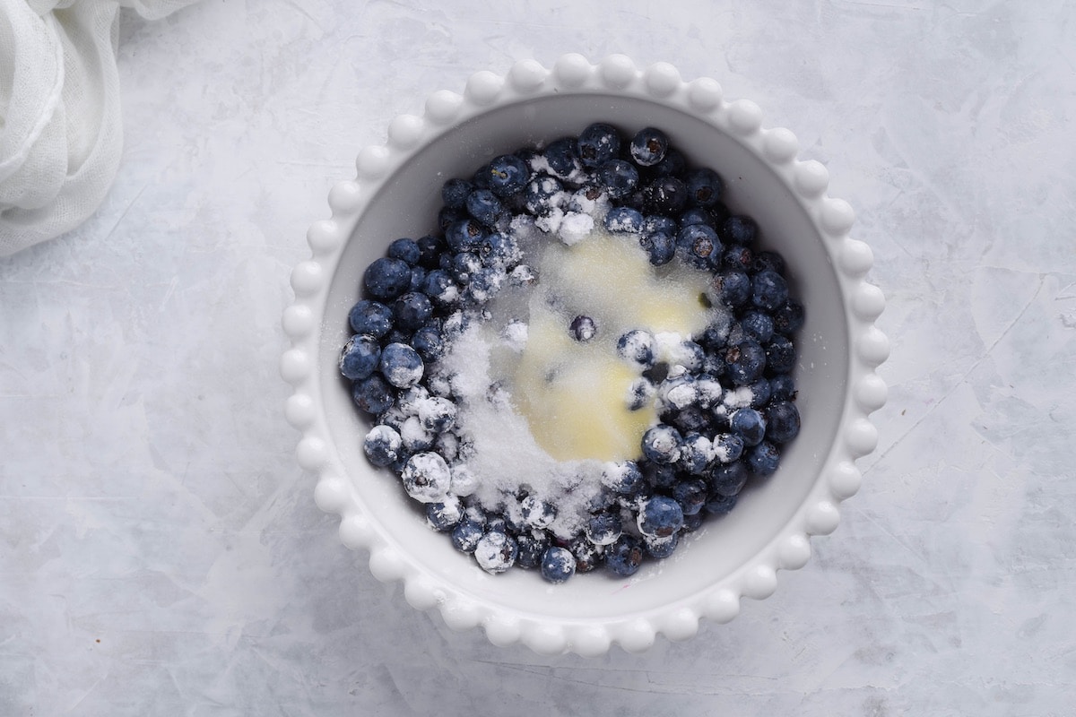 blueberries in bowl.