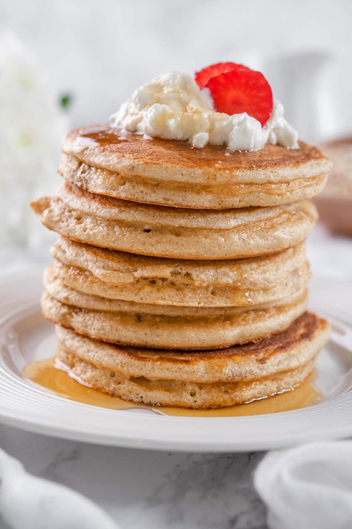 Best Protein Pancakes {Thick, Fluffy, Flourless!}- TBMW