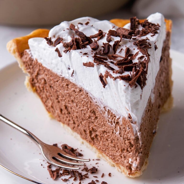 Chocolate Pudding Pie Recipe - thebigmansworld.com
