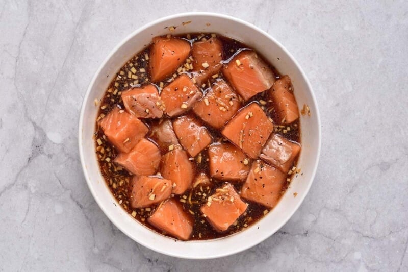 how to air fry salmon bites.