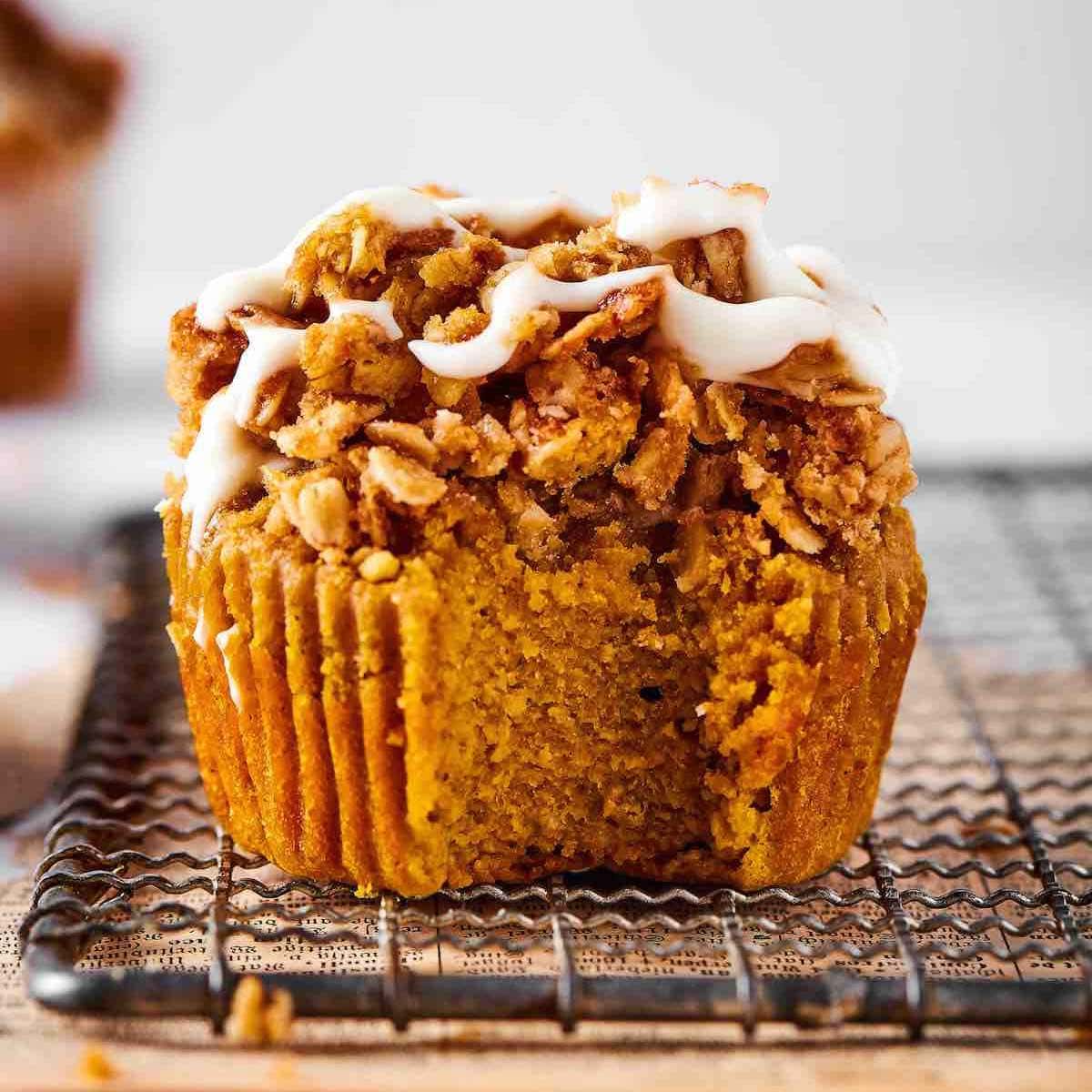 Healthy Pumpkin Muffins {20 Minutes} - The Big Man's World ®