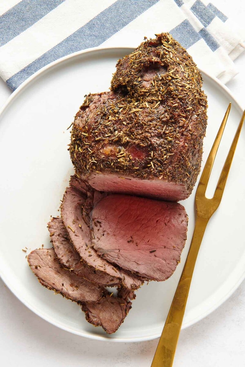 Top Round Roast {Extra Juicy And Tender} - TBMW