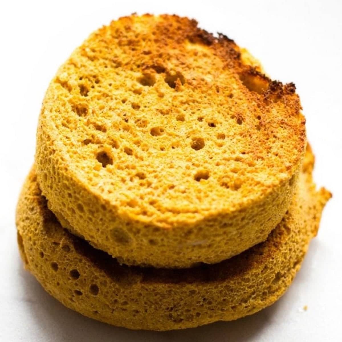 Whole Wheat English Muffins (Healthy Breakfast Bread) - El Mundo Eats