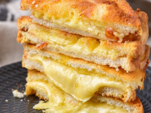 https://thebigmansworld.com/wp-content/uploads/2023/11/air-fryer-grilled-cheese-recipe-500x375.jpg