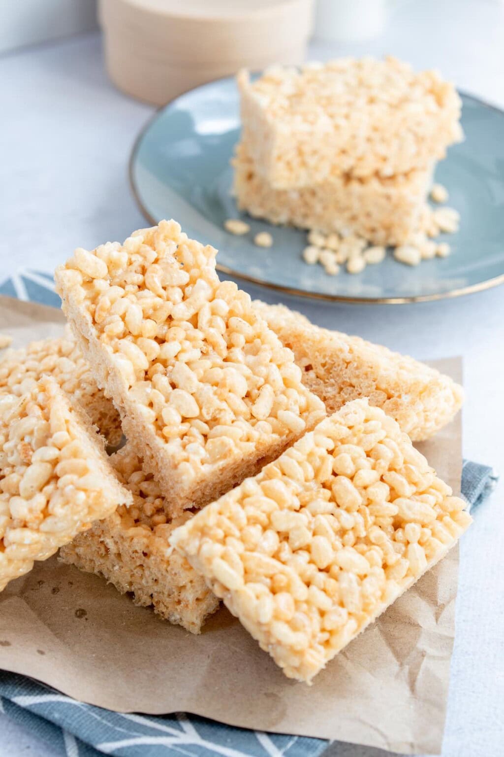 Protein Rice Krispie Treats {4 Ingredients} - The Big Man's World