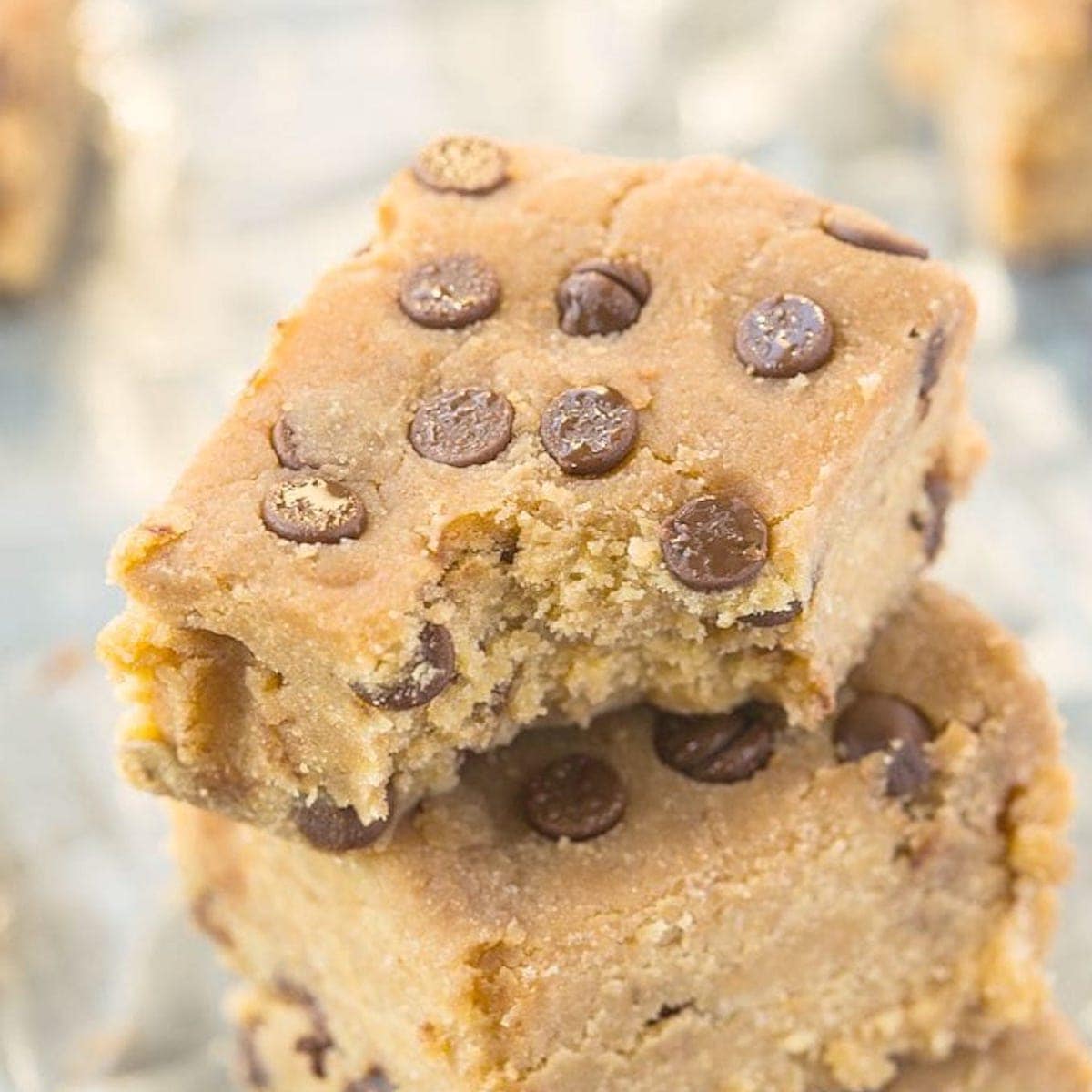 4-Ingredient Banana Blondies