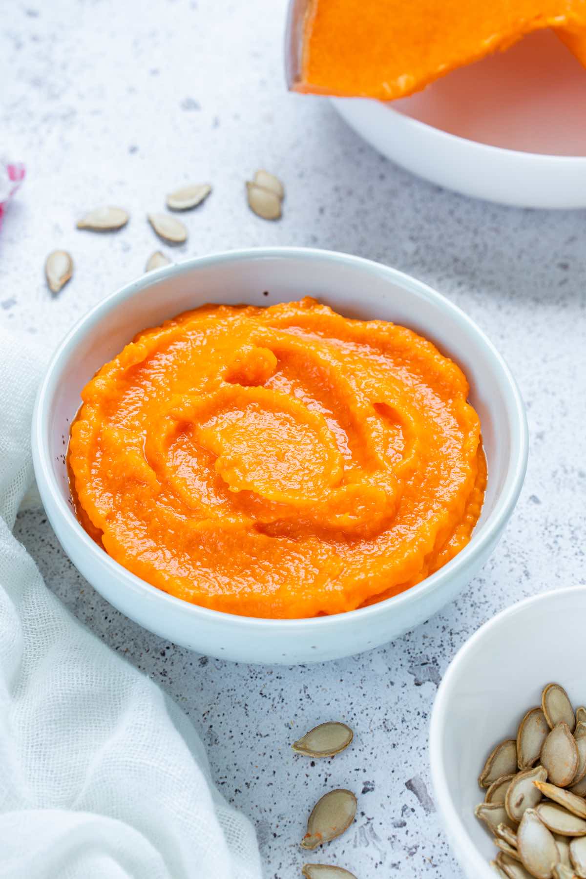 how to make pumpkin puree.
