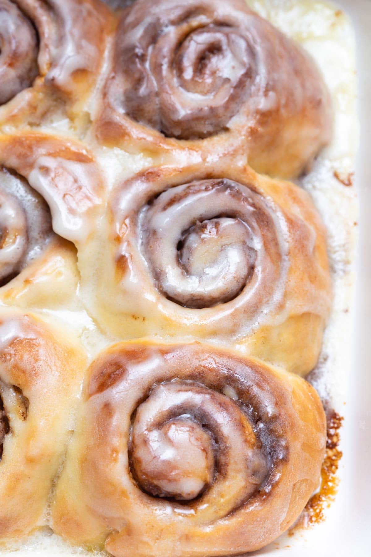 vegan cinnamon rolls.