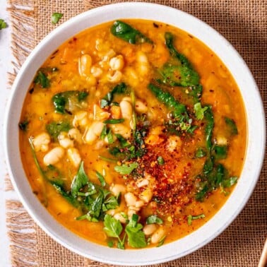 tuscan white bean soup recipe.