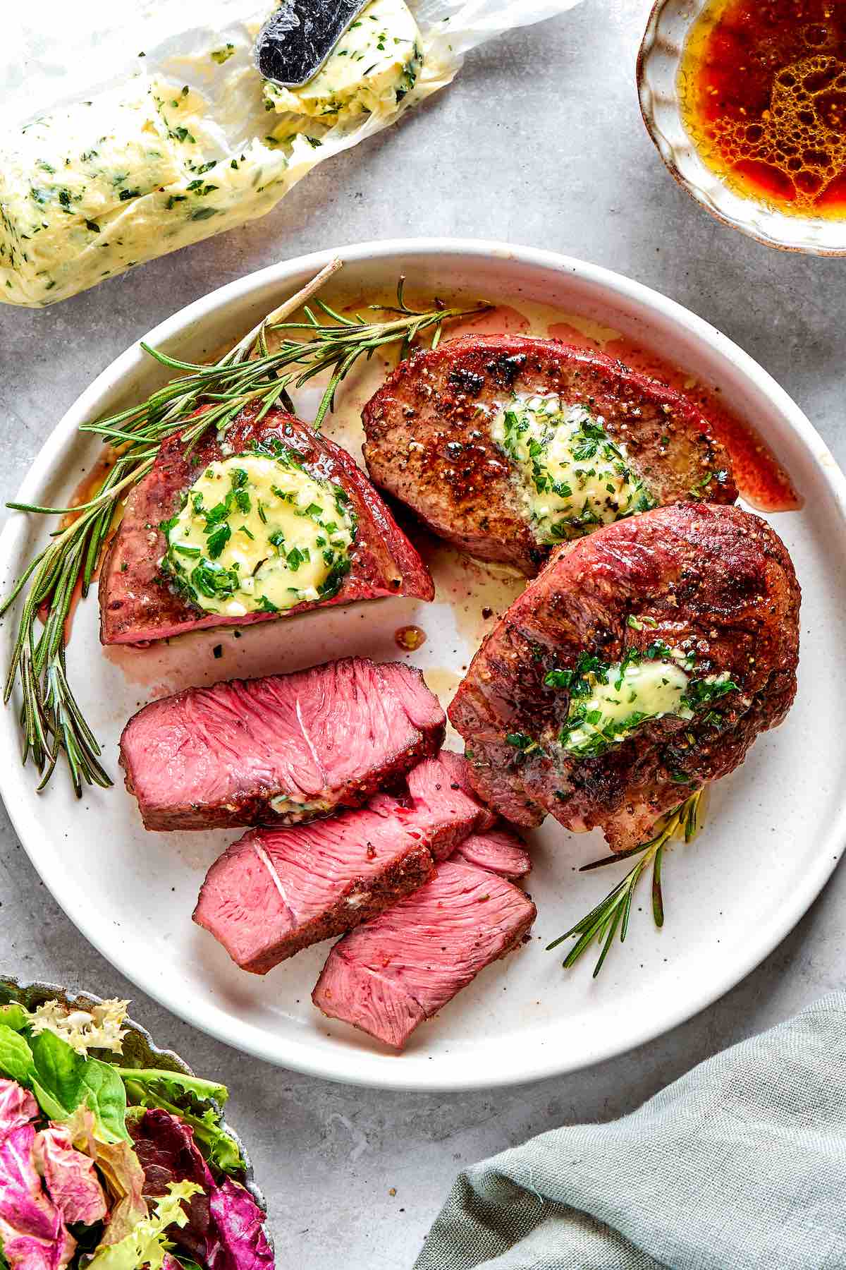 air fryer filet mignon steak.