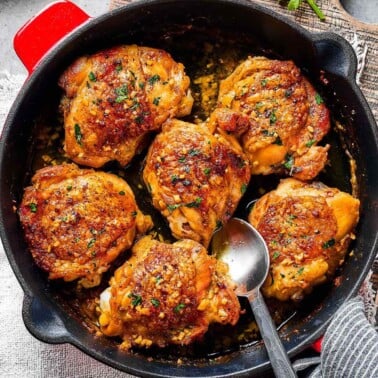 cast iron chicken thighs recipe.