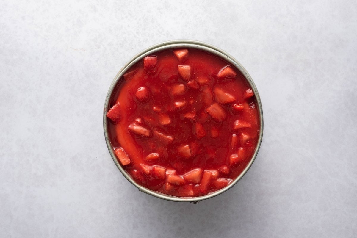 strawberry mixture on top of baked cheesecake.