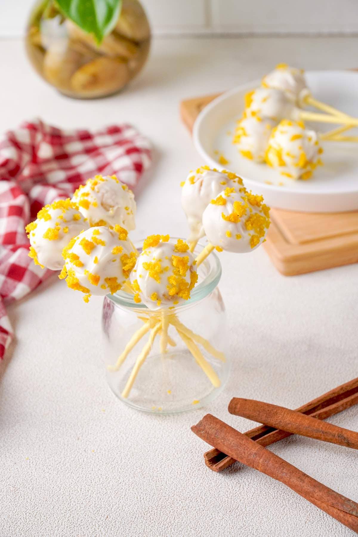 pumpkin cake pops.