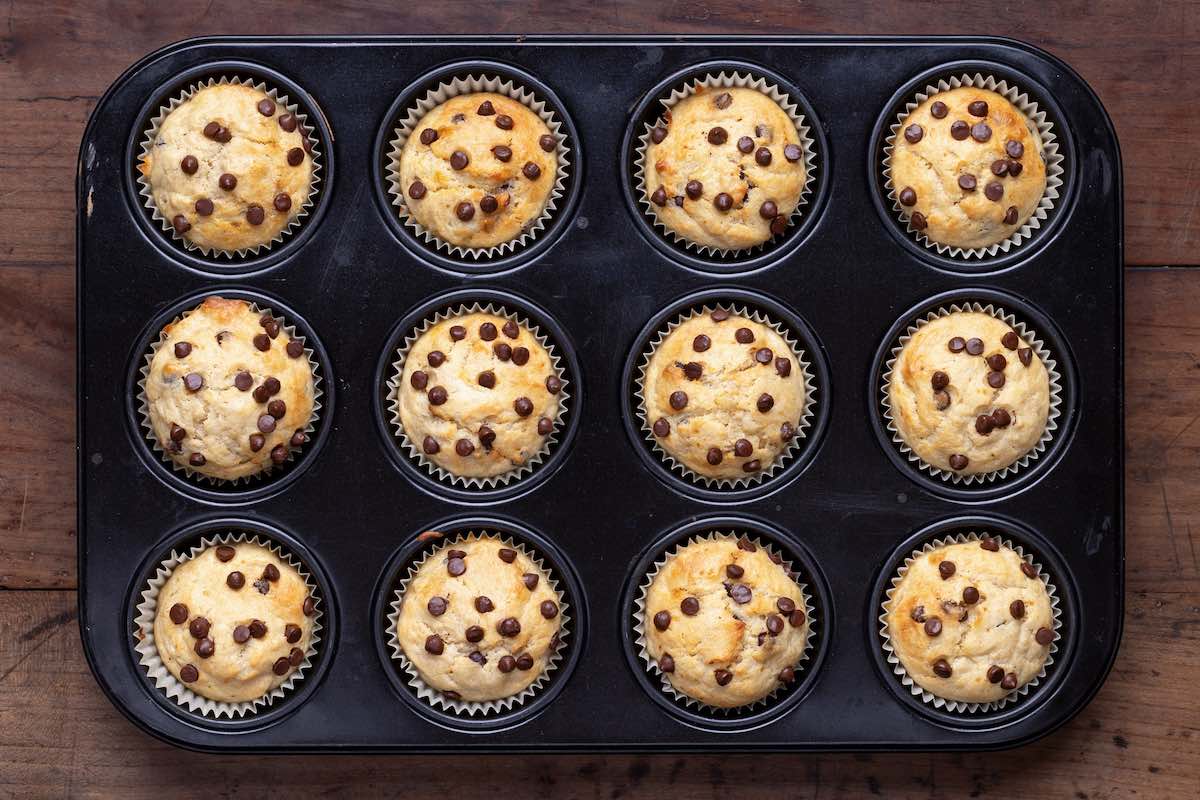 baked yogurt banana muffins.