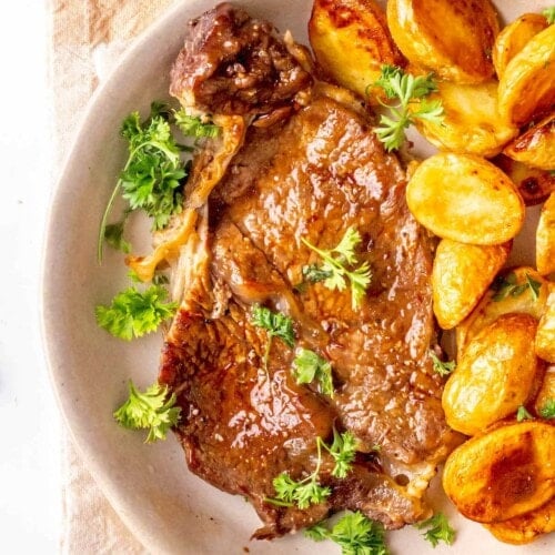 Illustration of Instant Pot Steak Cooking